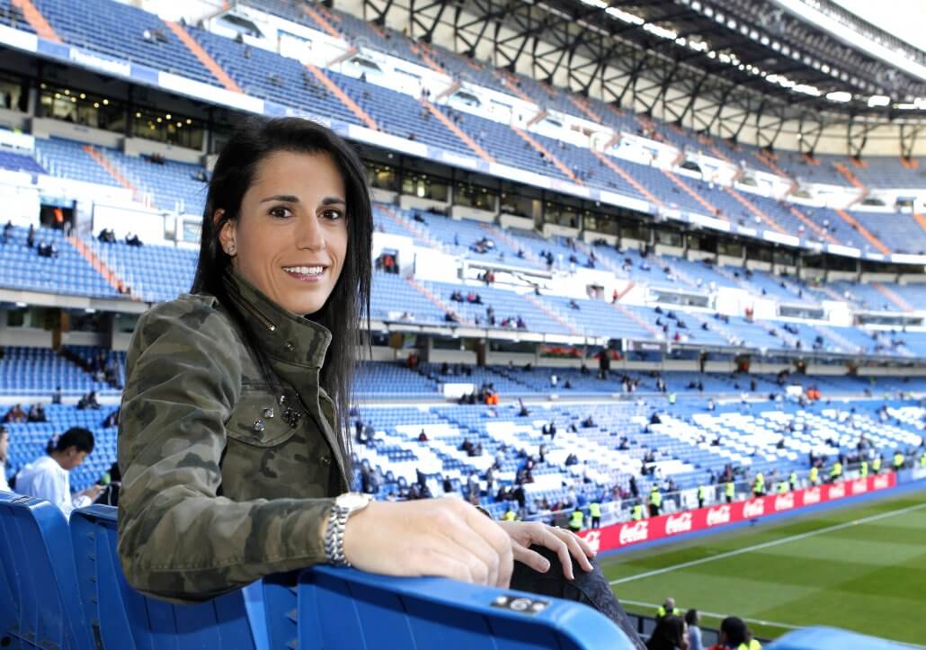 09/11/13 Estadio Santiago Bernabeu ANA ROSSELL Promotora para formar un equipo femenino del Real Madrid